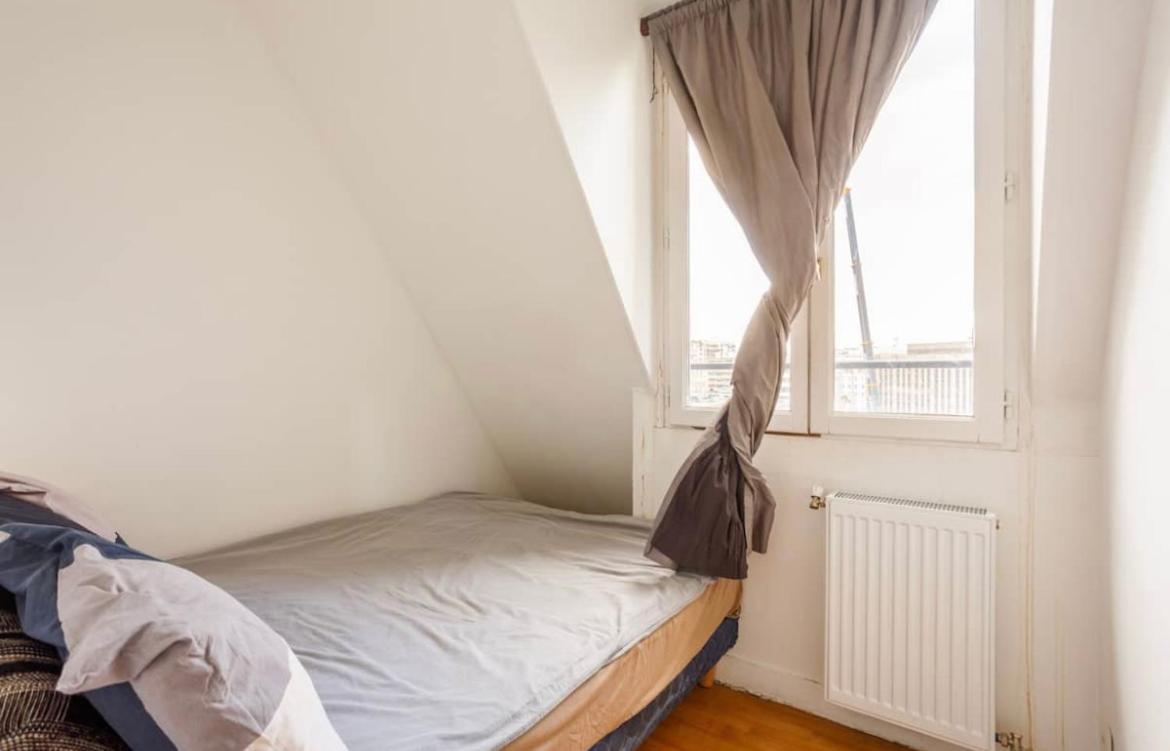 Beautiful Apartment With A View Of Eiffel Tower In Center Париж Екстериор снимка
