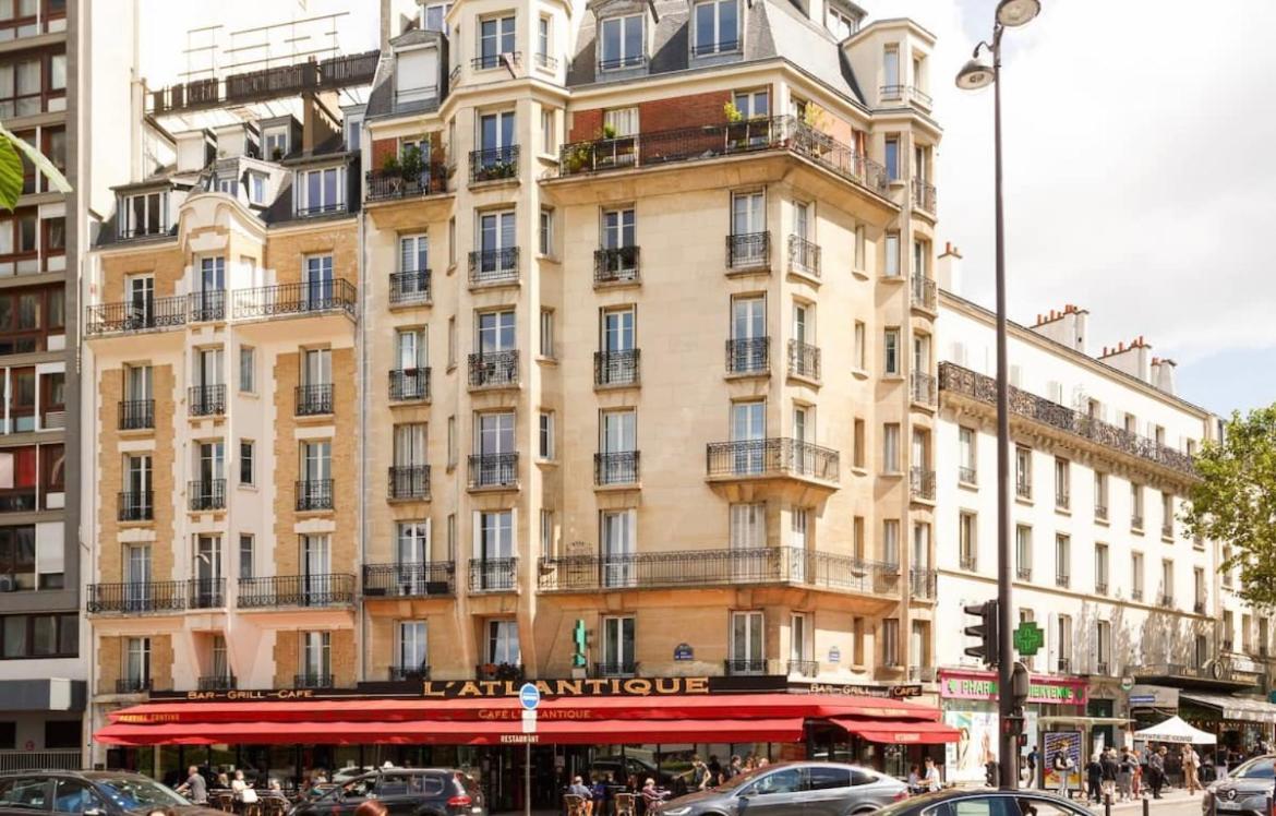 Beautiful Apartment With A View Of Eiffel Tower In Center Париж Екстериор снимка